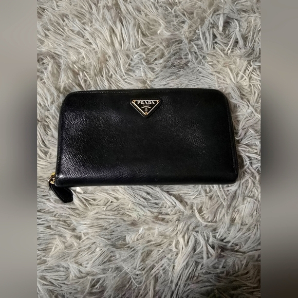 Prada Black Zip Around Long Wallet (GUC)(READ DESCRIPTION)(RIP IN POCKET) - Picture 1 of 6